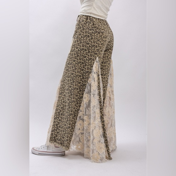 NWT Leopard Cheetah Animal Print Lace Panel Boho Wide Leg Patchwork Flare Pants - Picture 9 of 13